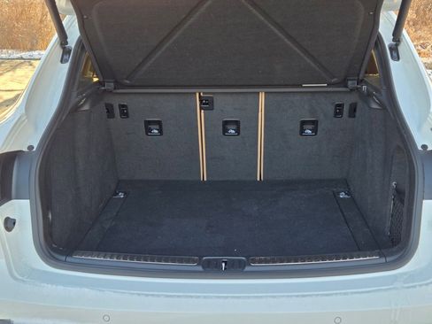 Certified 2022 Porsche Macan S image 15