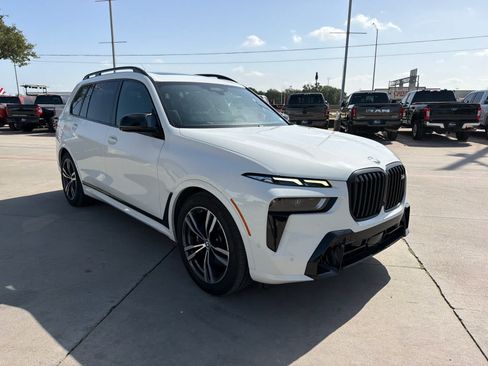 Used 2023 BMW X7 M60i AWD/4WD image 3