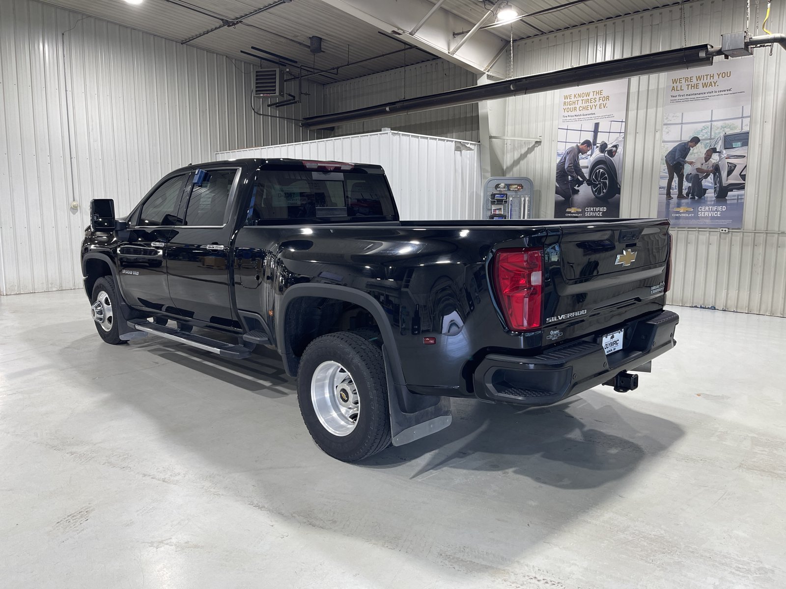 Used 2022 Chevrolet Silverado 3500 High Country AWD/4WD image 6
