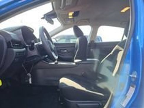 Used 2025 Nissan Sentra SV FWD image 21
