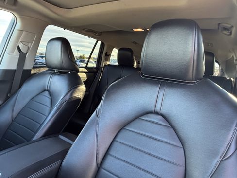 Used 2023 Toyota Highlander XLE image 21