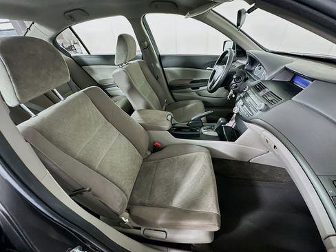 Used 2010 Honda Accord LX-P image 27