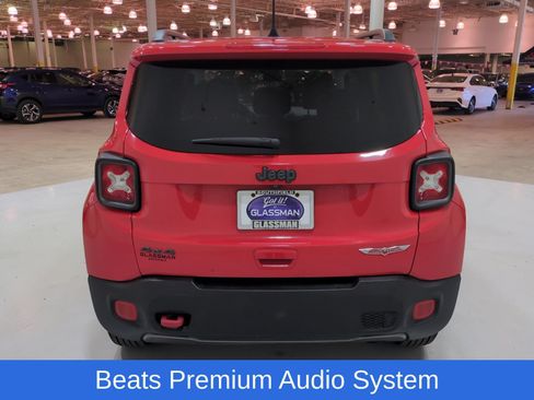 Used 2018 Jeep Renegade Trailhawk AWD/4WD image 4
