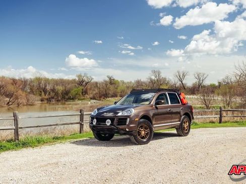 Used 2009 Porsche Cayenne image 16