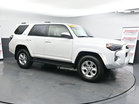 Used 2024 Toyota 4Runner SR5 image 2