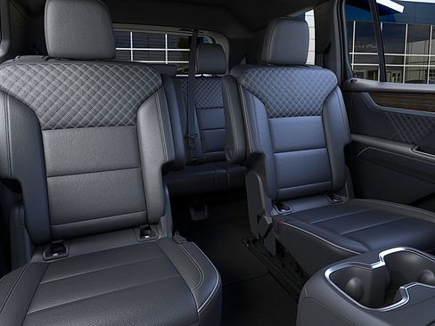 New 2027 GMC Acadia Denali FWD image 17