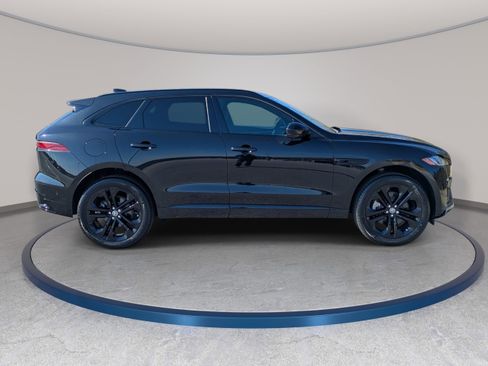 New 2026 Jaguar F-PACE R-Dynamic S image 4