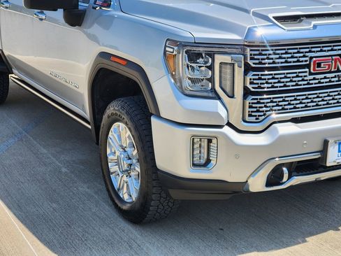 Used 2023 GMC Sierra 2500 Denali w/ Denali Ultimate Package AWD/4WD image 11