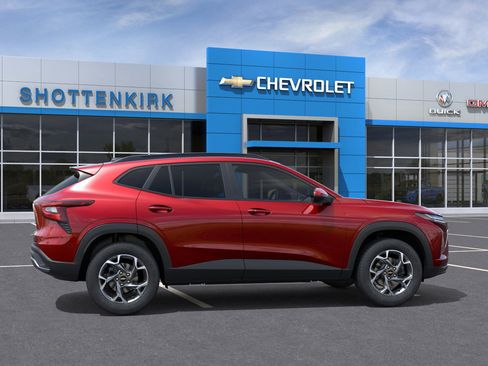 New 2026 Chevrolet Trax LT w/ Driver Confidence Package image 30