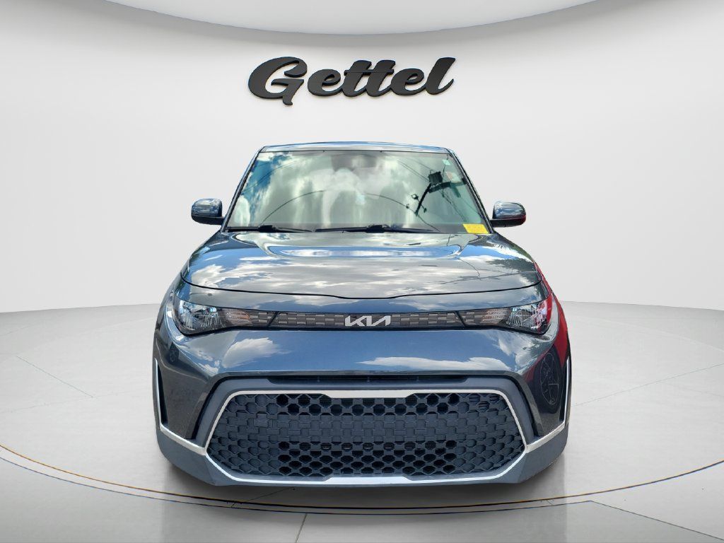 Used 2023 Kia Soul LX FWD image 4