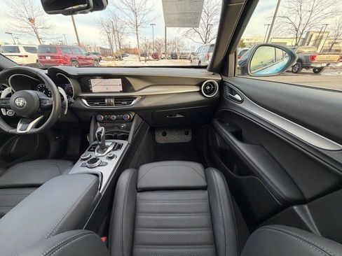 Used 2024 Alfa Romeo Stelvio Veloce image 20