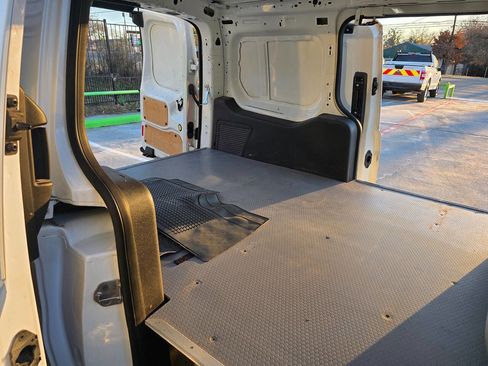 Used 2014 Ford Transit Connect XL image 27