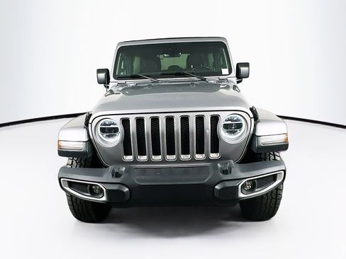 Used 2021 Jeep Wrangler Unlimited Sahara image 2