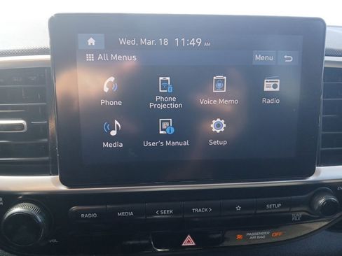 Used 2023 Hyundai Venue SEL image 26