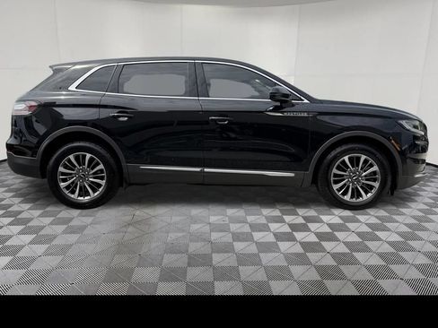 Used 2022 Lincoln Nautilus AWD w/ Premium Package image 5