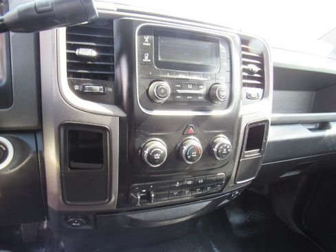 Used 2017 RAM 5500 Tradesman w/ Power & Remote Entry Group RWD image 11