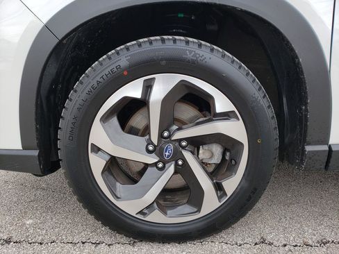 Used 2023 Subaru Forester Touring image 27