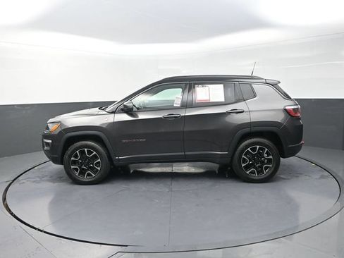 Used 2019 Jeep Compass Trailhawk AWD/4WD image 4