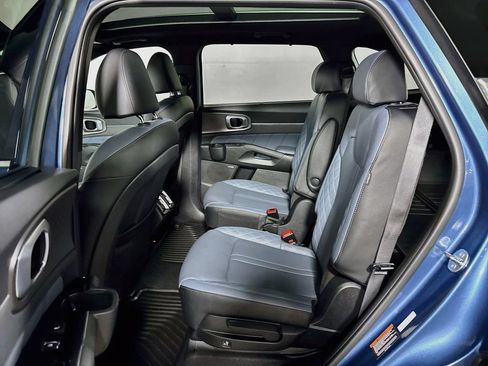Certified 2025 Kia Sorento SX Prestige AWD/4WD image 22
