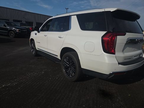 Used 2022 GMC Yukon SLT w/ SLT Premium Package RWD image 7