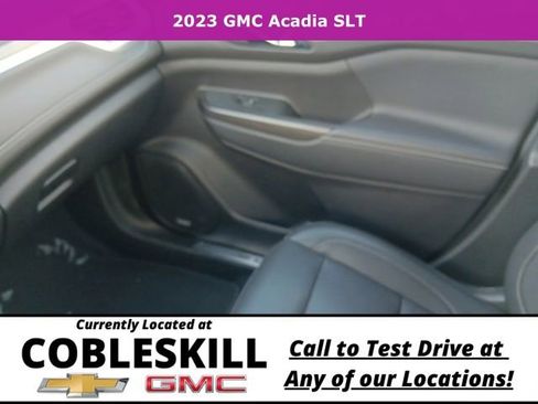 Used 2023 GMC Acadia SLT w/ Elevation Edition image 23
