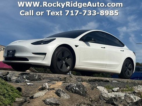 Used 2023 Tesla Model 3 Standard Range image 1