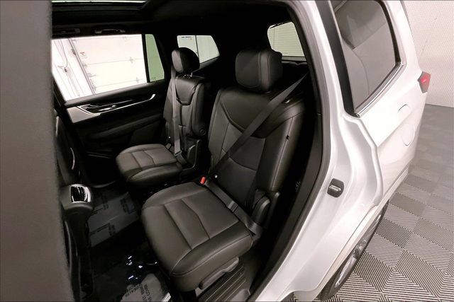 Used 2023 Cadillac XT6 Premium Luxury AWD/4WD image 25