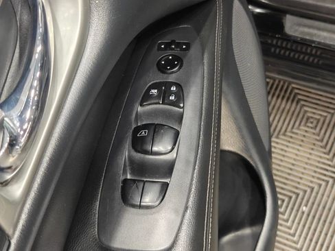 Used 2018 Nissan Pathfinder S AWD/4WD image 43