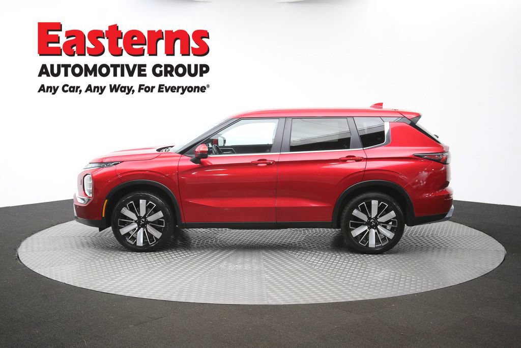 Used 2025 Mitsubishi Outlander SE AWD/4WD image 62
