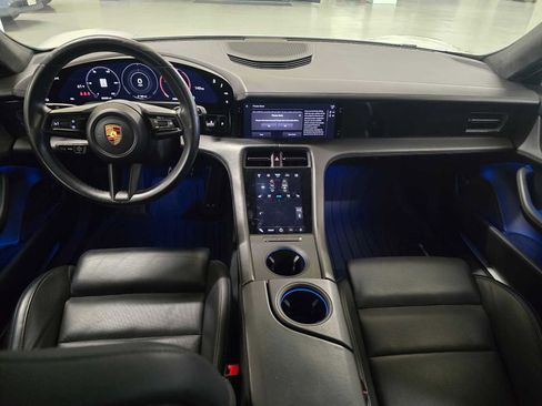 Used 2020 Porsche Taycan Turbo image 22