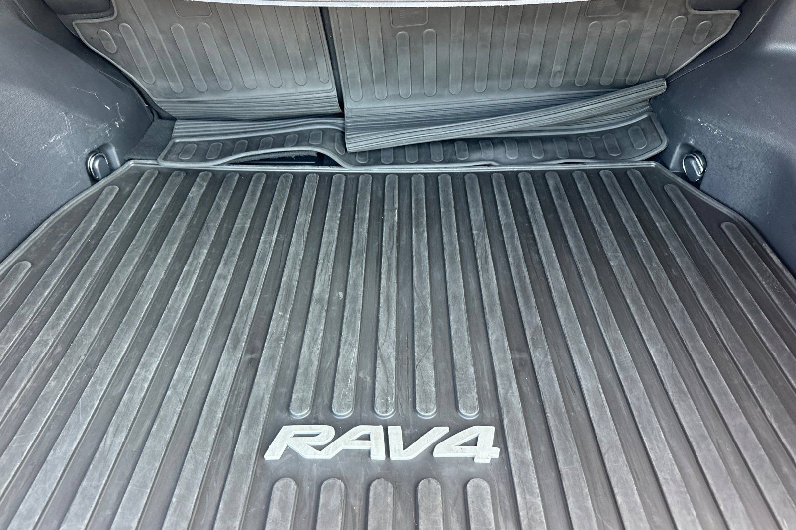 Certified 2023 Toyota RAV4 LE AWD/4WD image 19