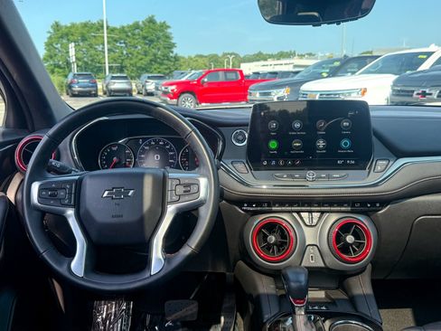 Used 2024 Chevrolet Blazer RS w/ Driver Confidence II Package AWD/4WD image 23