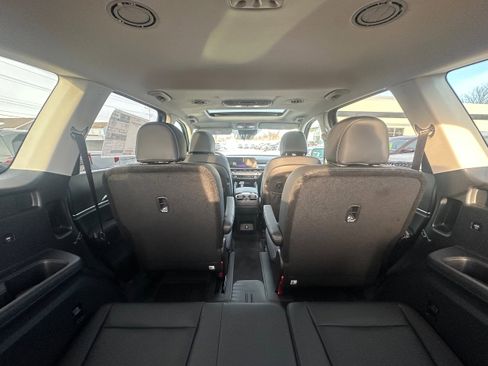 New 2025 Kia Telluride S image 12