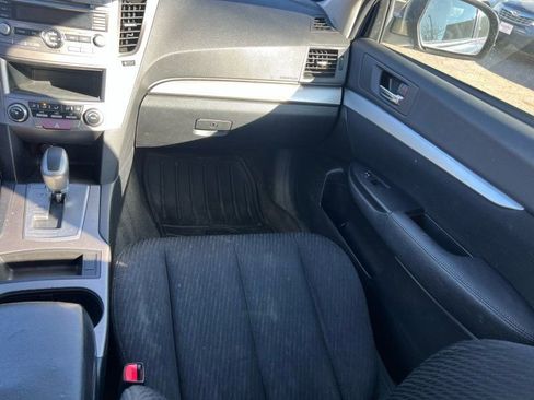 Used 2011 Subaru Outback 2.5i image 14