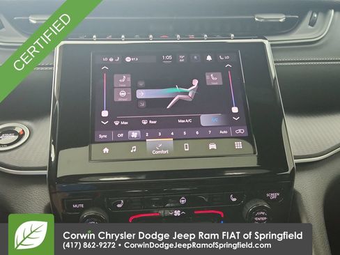 Used 2024 Jeep Grand Cherokee Altitude AWD/4WD image 25