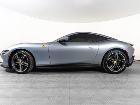Certified 2022 Ferrari Roma image 3
