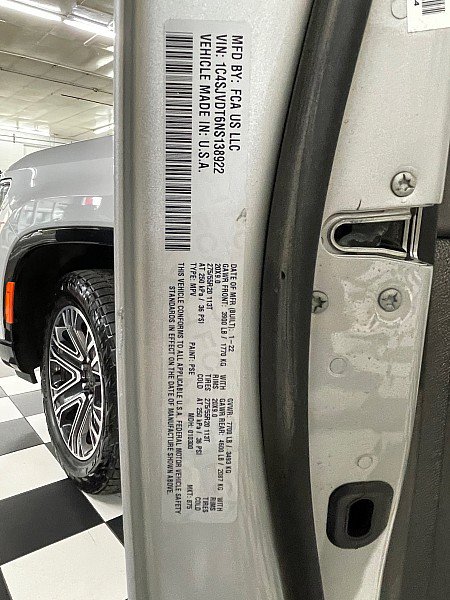 Used 2022 Jeep Wagoneer Series III w/ Rear Seat Video Group 1 AWD/4WD image 26