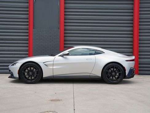 Used 2020 Aston Martin V8 Vantage Coupe RWD image 9