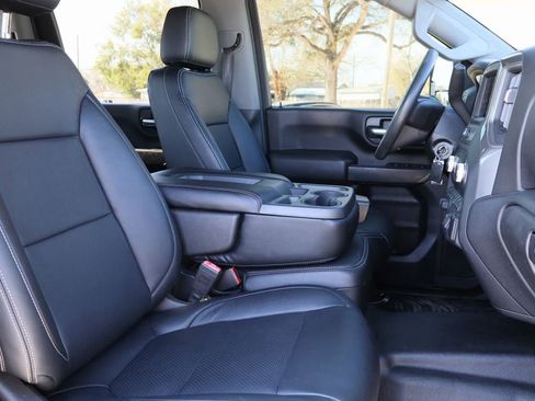 Used 2020 GMC Sierra 2500 4x4 Crew Cab w/ Gooseneck/5TH Wheel Package image 25