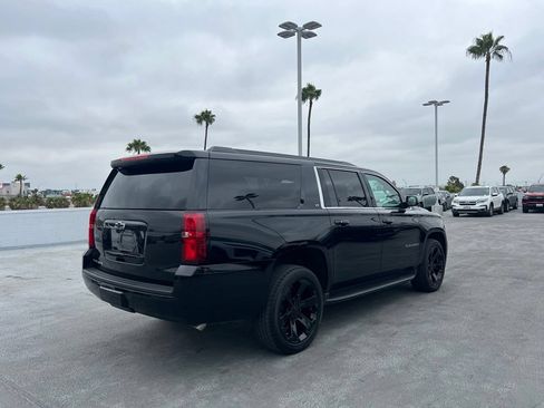 Used 2018 Chevrolet Suburban LT w/ Luxury Package RWD image 5