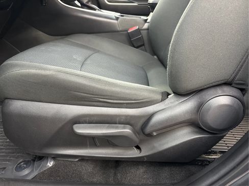 Used 2023 Toyota RAV4 LE AWD/4WD image 24