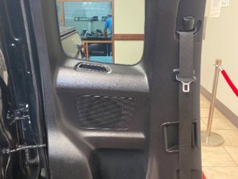 Used 2019 Toyota Tacoma TRD Sport image 10