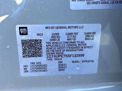 Used 2025 GMC Sierra 2500 AT4 w/ AT4 Premium Plus Package AWD/4WD image 35