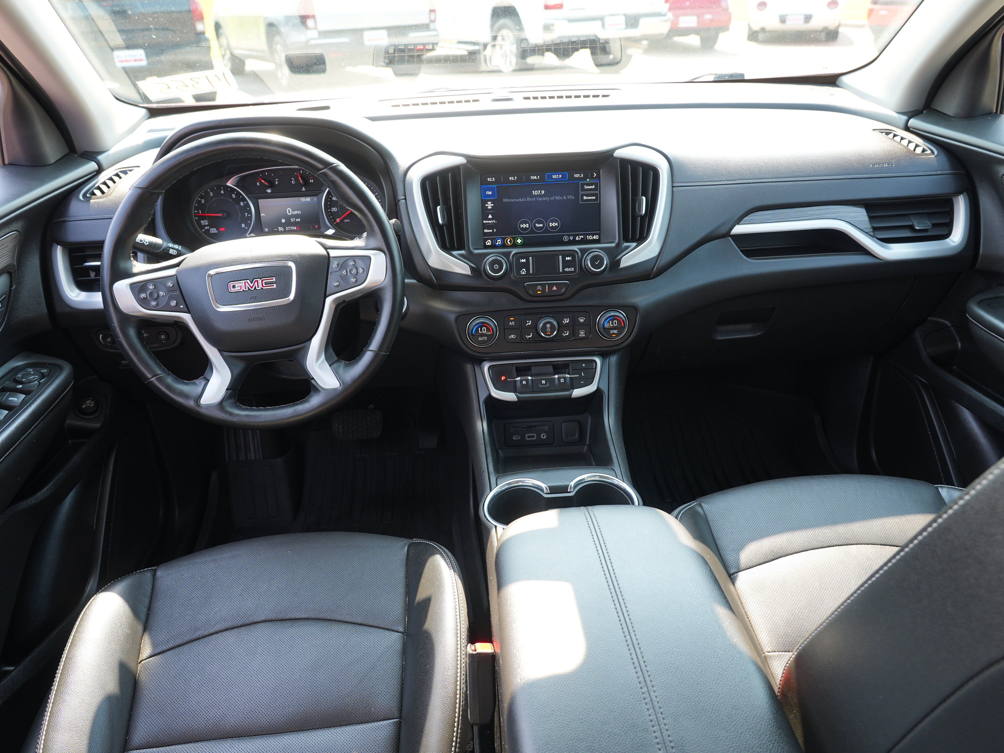 Used 2023 GMC Terrain SLT AWD/4WD image 26