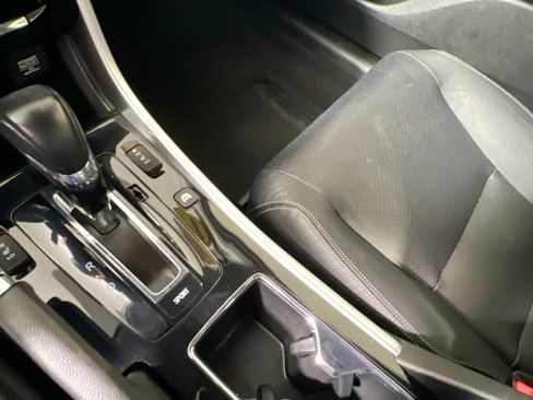 Used 2017 Honda Accord Touring image 26