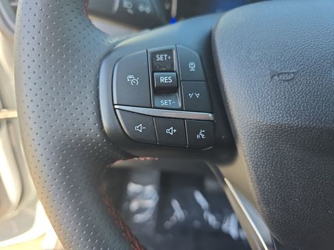 Used 2025 Ford Escape ST-Line w/ Tech Pack #1 FWD image 17