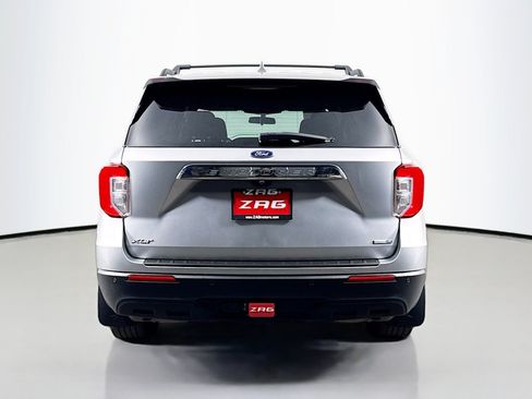 Used 2020 Ford Explorer XLT w/ Comfort Package AWD/4WD image 4