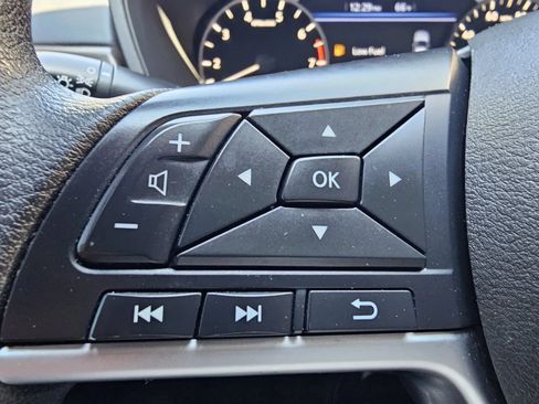 Used 2023 Nissan Altima 2.5 SV FWD image 18