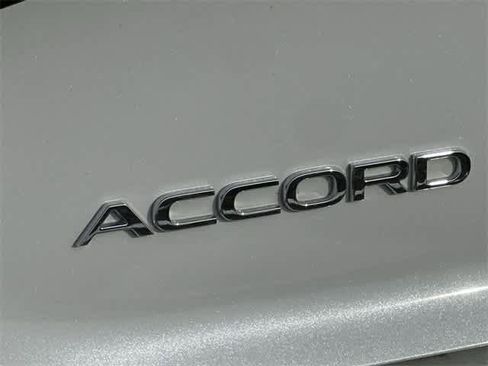 Used 2025 Honda Accord SE image 27