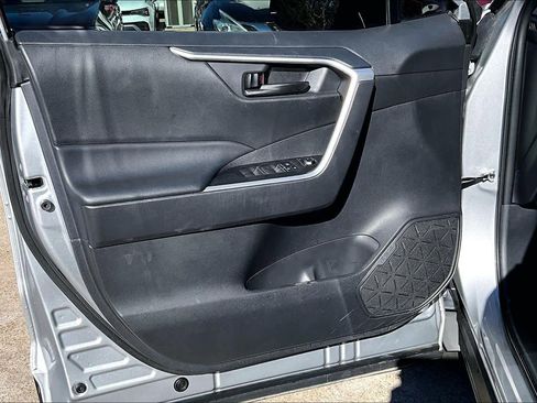 Used 2024 Toyota RAV4 LE image 21